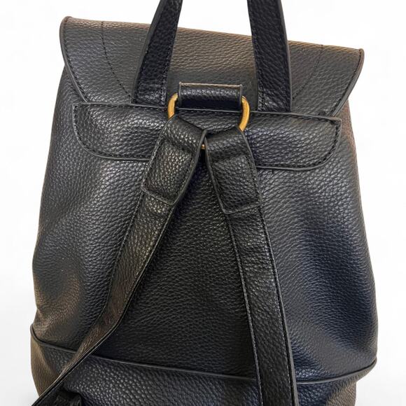 G.H. Bass & Co. Black Pebbled Leather Backpack Made in USA everyday essential - Picture 2 of 8